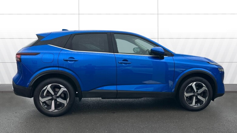 Nissan Qashqai 1.3 DiG-T MH N-Connecta 5dr Petrol Hatchback